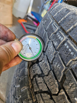 Sada disku 5x139,7mm s pneu 215/70/15 - Jimny - 8