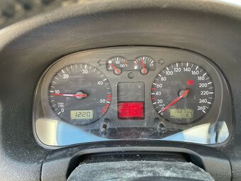 VW GOLF IV 1,9 TDI 85 kW - 8