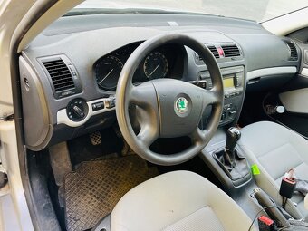 ŠKODA OCTAVIA 1.6 i BENZÍN COMBI VYHŘEV SEDADEL - 8