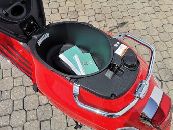 Vespa Sprint 125, registrace 5/2025, nový skútr - 8