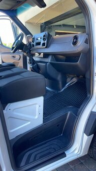Mercedes-Benz Sprinter - 8