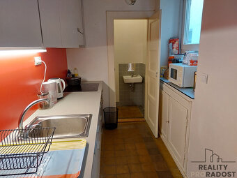Pronájem bytu 2+KK, 47m2 + balkon 3m2, Praha 3, Biskupcova u - 8
