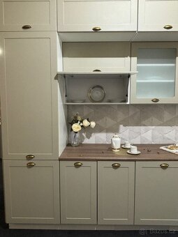 Moderní nepoužitá kuchyně NATALI krémová - 8