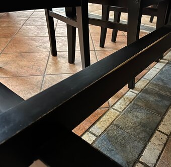 IKEA SKOGSTA Jídelní stůl, akácie/černá + 8x INGOLF židle - 8