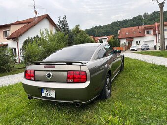 Ford Mustang 4,6 GT - 8