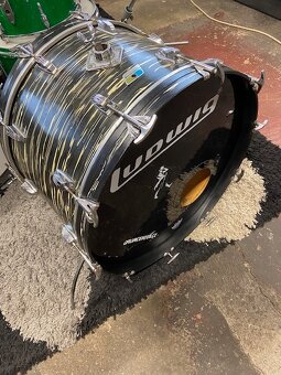 LUDWIG DeLuxe Classic bass drum - 8