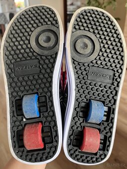 Prodám koloboty Heelys - 8