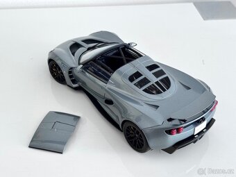 Hennessey Venom GT - AUTOart Signature 1:18 - 8
