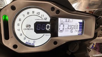 CF MOTO 650 MT - 8