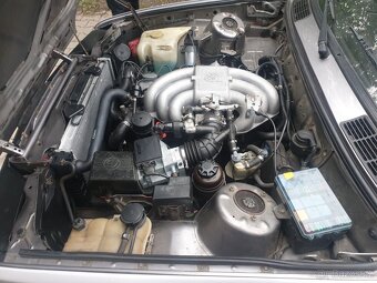 BMW E30 325 - 8