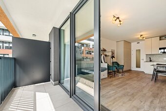 Pronájem zařizeného bytu 1+kk 35 m² s balkonem - 8