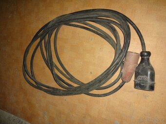 Vypínač a zásuvky - 8