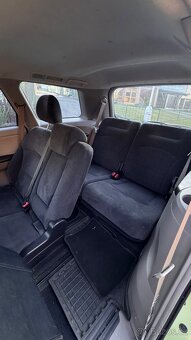 Mitsubishi Grandis 2.4 MIVEC benzin (2004) - 8