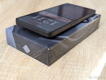 Nový Nothing Phone 3a Pro 12/256GB Záruka - 8