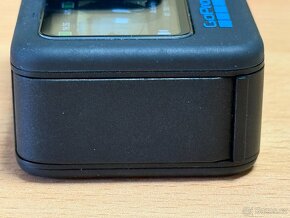 GoPro 11, 2 baterie, bohaté příslušenství - 8