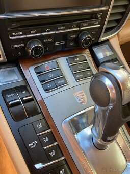 Porsche Panamera - 8