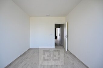Nadstandardní byt 3+kk v novostavbě v blízkosti centra s gar - 8