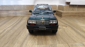 Model Toyota Land Cruiser LC80 1:18 Keng Fai - 8