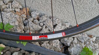 Zapletená karbonová kola DT Swiss - 8