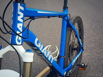 Horské kolo Giant XTC polocarbon - 8