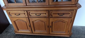 Rustikální kredenc, příborník s vitrínou, nábytek z masívu - 8