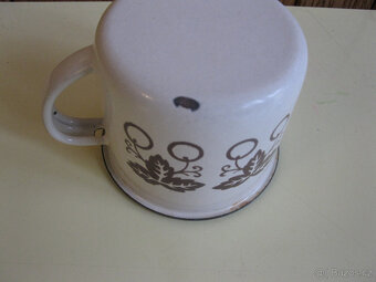 Retro plechové konvičky,stará žehlička po prababičce - 8