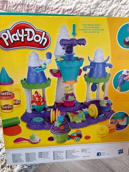 Zmrzlinový palác Play-Doh - 8