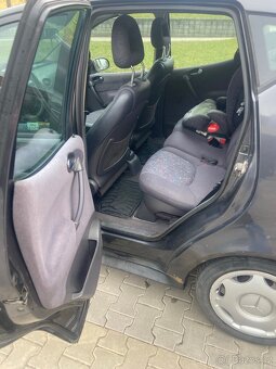 Prodám auto Mercedes-Benz A160 - 8