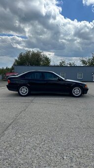 BMW 328ia e36 sedan - 8