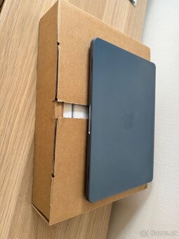 Prodám / vyměním MacBook Air M4 16GB/256GB - Blankytně modrý - 8