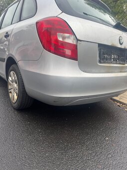 Prodám bud celek nebo náhradní díly Škoda Fabia 2 2013 - 8