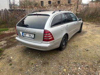 Mercedes-Benz C320 W203 (2002) – 6V - 8