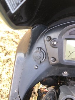 Suzuki xf 650 freewind - 8