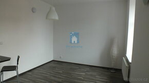 Nabízíme pronájem prostorného bytu 1+kk, 37 m2, Plzeň - Vých - 8