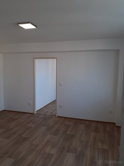 Pronajmu byt 3+1+2L v Čelákovicích - 8