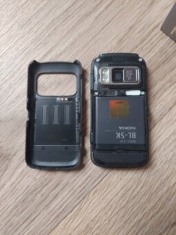 Mobilní telefon Nokia N86 8MP černý - 8