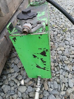 hydraulické čerpadlo vyvážečka - 8