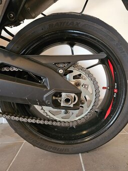 Aprilia shiver 900 - 8