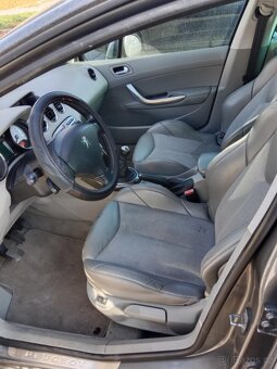 Peugeot 308SW - 8