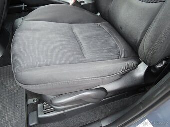Mazda 5, 2.0 Di 7.míst Servis 2008 - 8