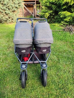 Kočárek pro dvojčata TFK Duo combi pushchair-air wheel 2023 - 8