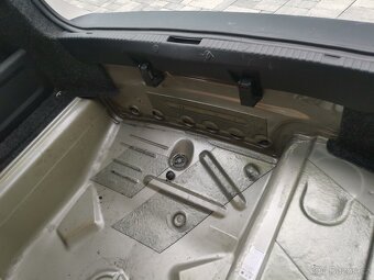 Škoda Rapid 1.2 TSi 63kw - 103454km - LEHKA HAVARIE - 8