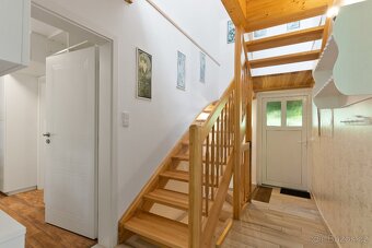 Prodej rodinného domu 212 m², pozemek 2 430 m², Bořkov, Slan - 8