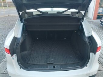Prodám Jaguar F-Pace 2.0D DPH - 8