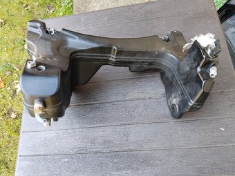 KTM 990 SUPERDUKE NÁDRŽ - 8