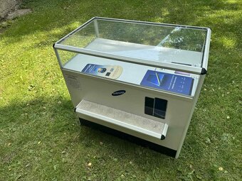 Vybavení prodejny mobilních telefonů a příslušenství - 8