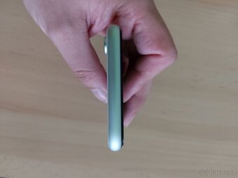 iPhone XR 64GB bílý - stav jako nový - 8