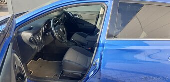 Toyota Auris 1.8 Hybrid, výbava Selection - 8