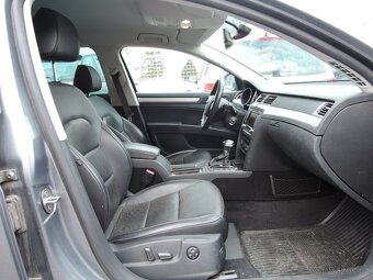 Škoda Superb Kombi 2.0 TDi DSG Kůže Navi 2012 - 8