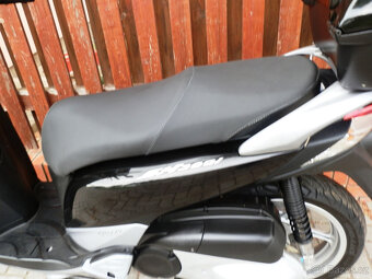 Honda SH 300i (2011) - 8